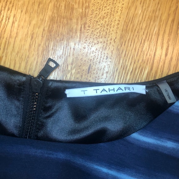 Tahari Women’s dress - Picture 4 of 5